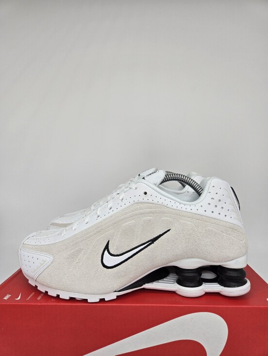 Nike Shoes - Nike Shox R4 Summit White Light Orewood Brown Women's Shoes Size 6